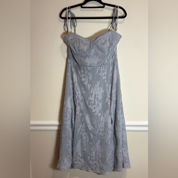 Lulus Loveliest Looks Dusty Blue Floral Jacquard Tie-Strap Midi Dress Large - Picture 4 of 9